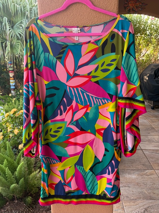 Trina Turk Other - TRINA TURK Beautiful Vibrant Cover Up Dress SZ Large